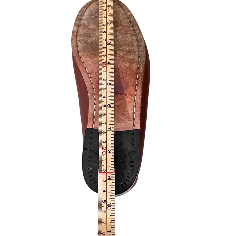 G.H. Bass & Co. | VTG Women's Brown Burgundy Tassel Kiltie Leather Loafers 5.5